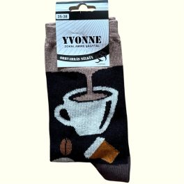 Yvonne vicces zokni – Kávéscsésze mintával
